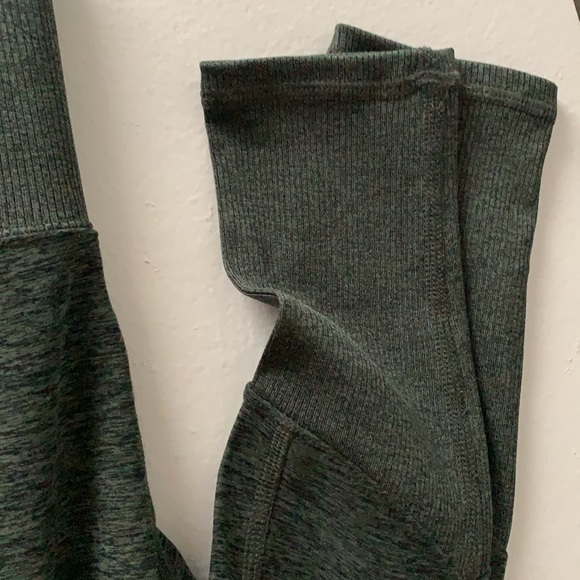 Brand New Alo Yoga Athleisure Pant - Picture 3 of 5